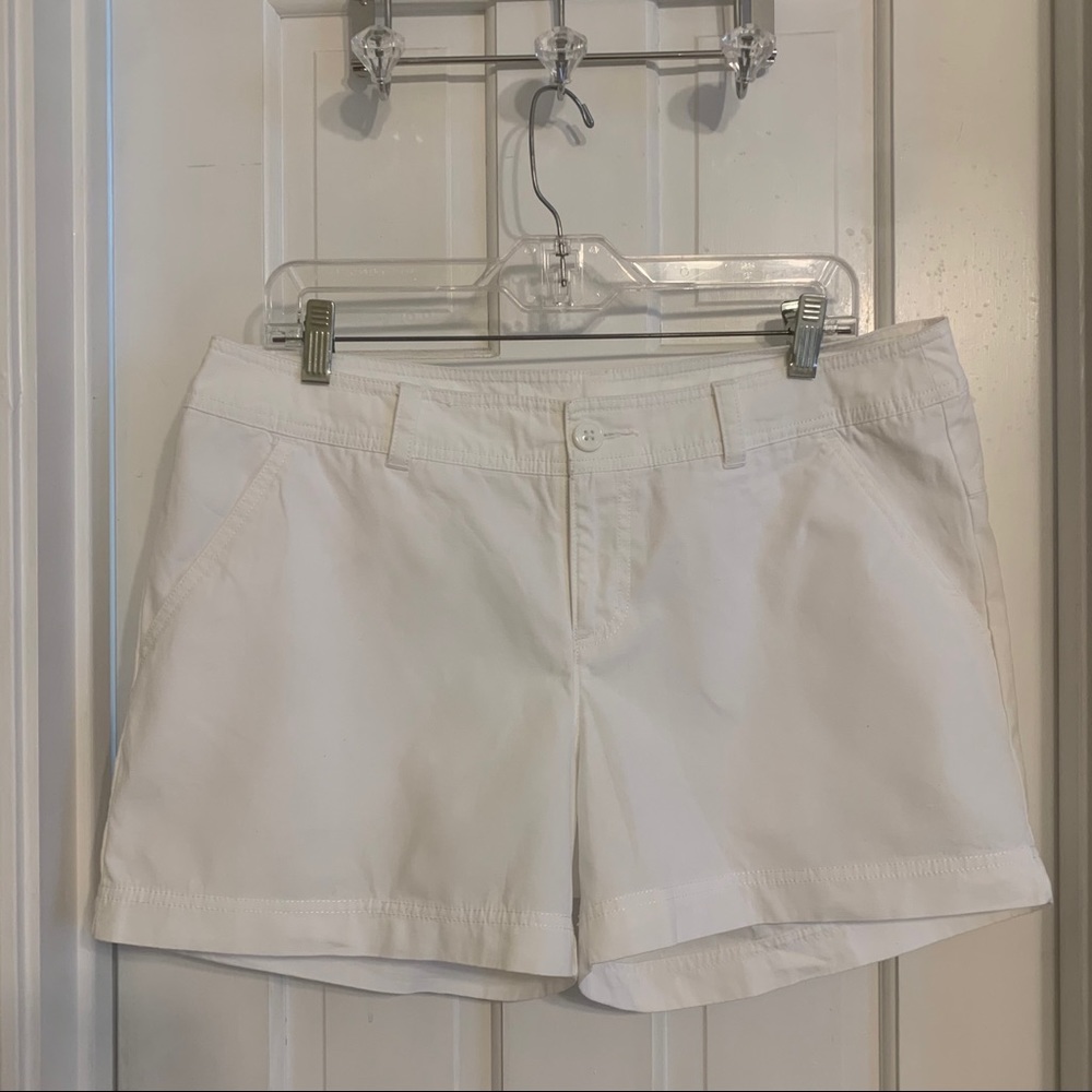 Columbia Shorts White 4” Women’s Size 12